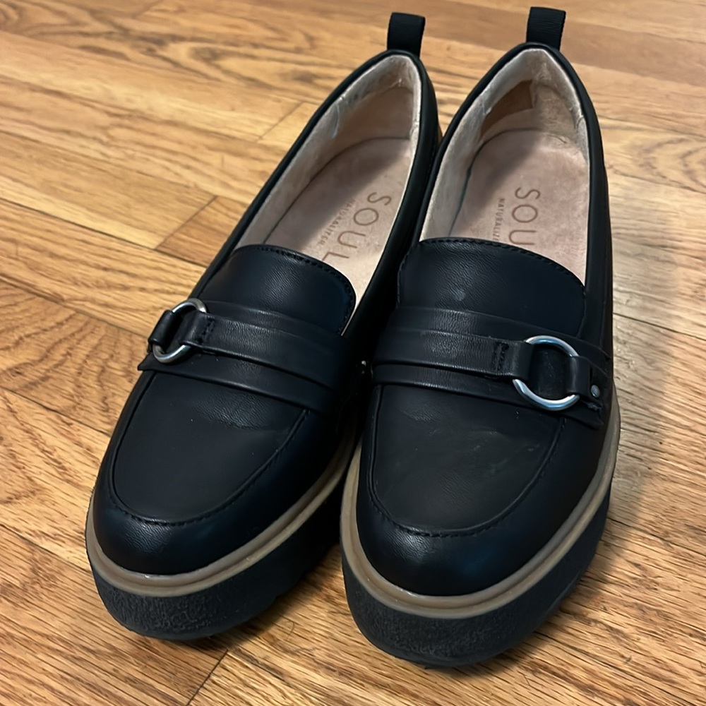 Women’s naturalizer soul black Joyla platform loafers size 6.5